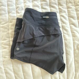 black lulu shorts size 8